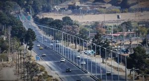 نمای دور پایه چراغ خیابانی