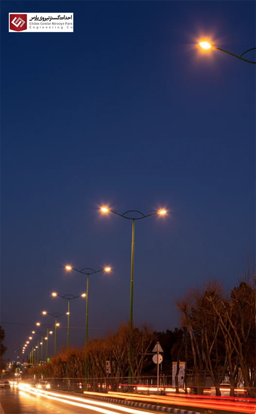 پایه روشنایی خیابان