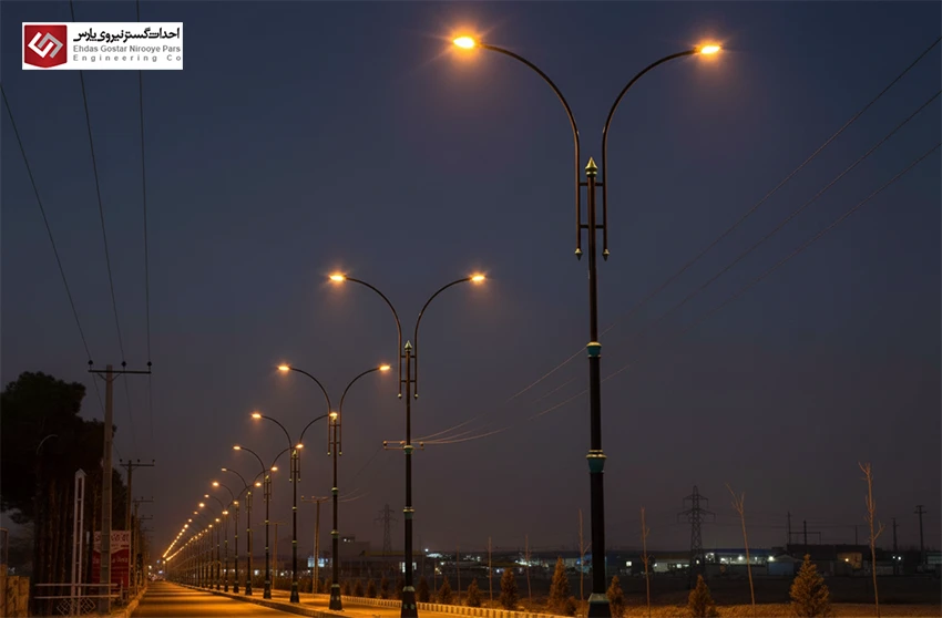 پایه روشنایی خیابان
