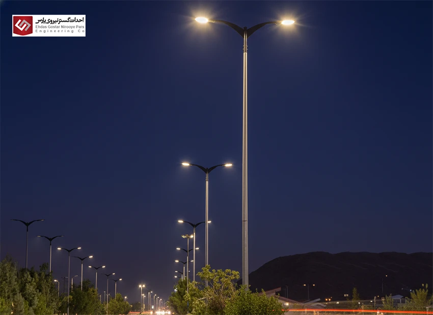 پایه روشنایی خیابان